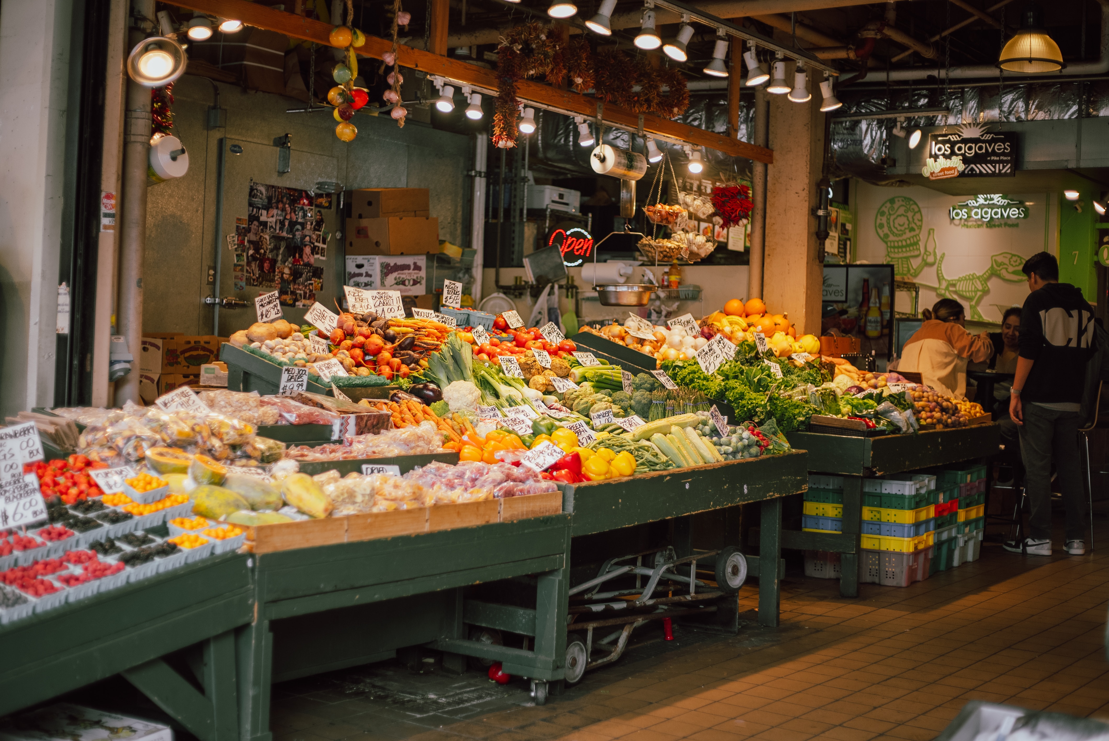pike market place vegetable stand